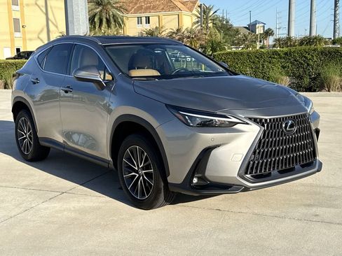 Used 2024 Lexus NX 250 FWD image 12