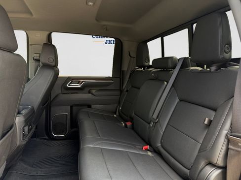Used 2026 Chevrolet Silverado 3500 LT w/ All Star Edition AWD/4WD image 9
