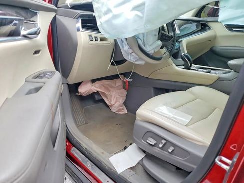 Used 2020 Cadillac XT6 Premium Luxury FWD image 8