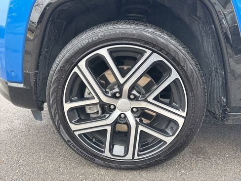 Used 2024 Jeep Compass Limited w/ Elite Group image 28