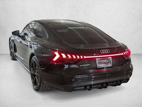 Used 2022 Audi e-tron GT Premium Plus image 8