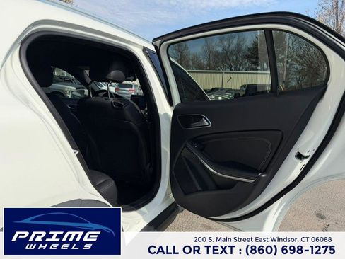 Used 2017 Mercedes-Benz GLA 250 4MATIC image 14