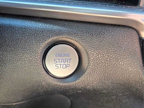 Used 2024 Kia Sorento S w/ Panoramic Sunroof Package FWD image 26