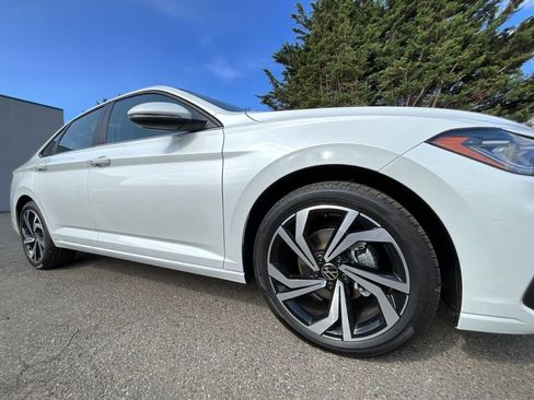 New 2025 Volkswagen Jetta SEL image 10