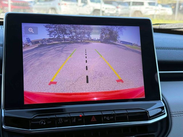 Certified 2025 Jeep Compass Limited AWD/4WD image 29