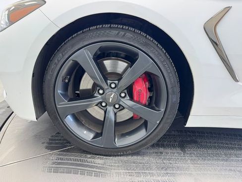 Used 2020 Genesis G70 3.3T w/ Sport Package image 10