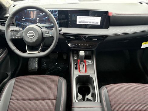 New 2025 Nissan Kicks SR image 11
