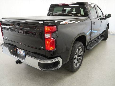 Used 2023 Chevrolet Silverado 1500 LT AWD/4WD image 3