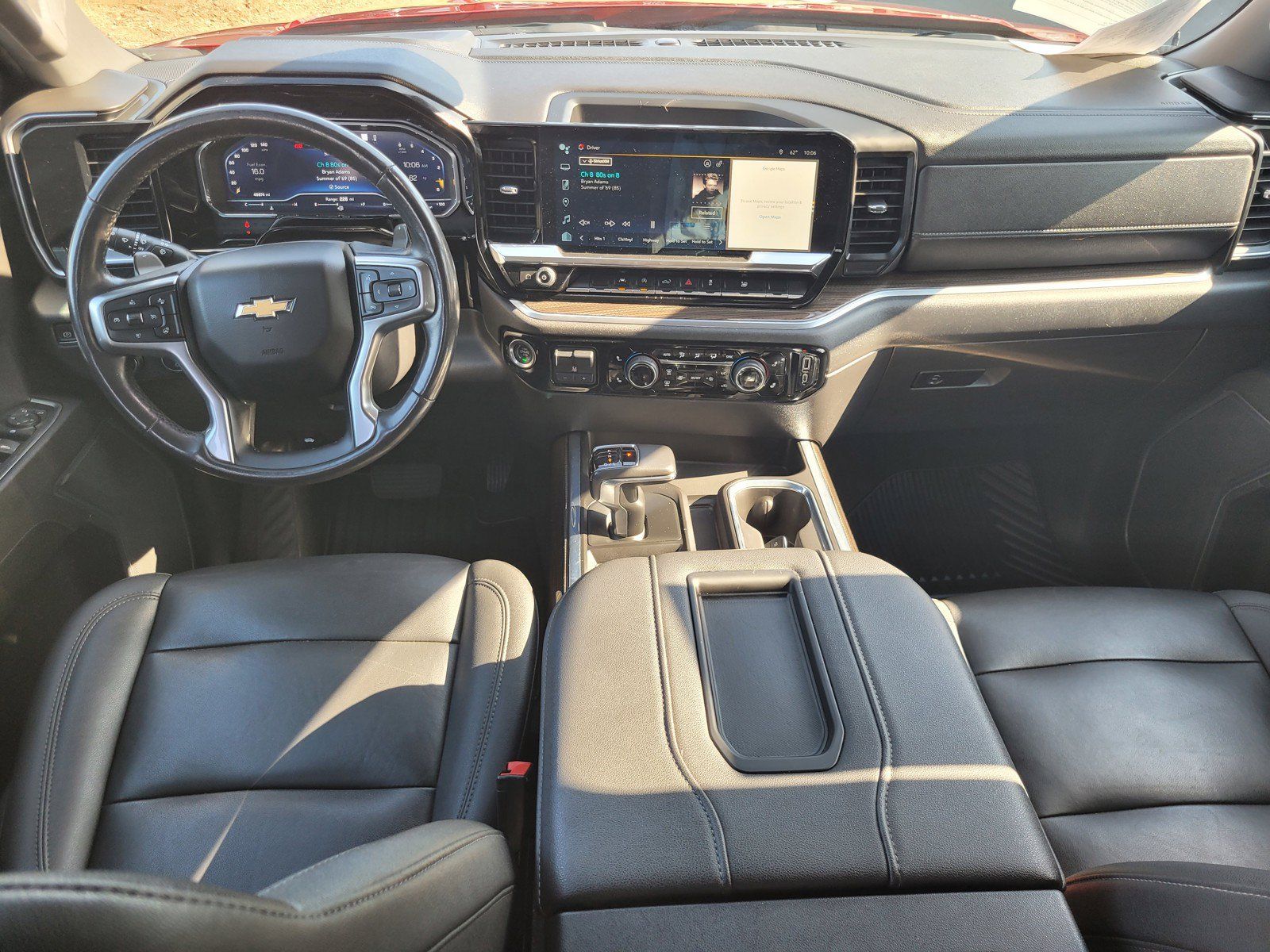 Used 2022 Chevrolet Silverado 1500 LT w/ Leather Package AWD/4WD image 12