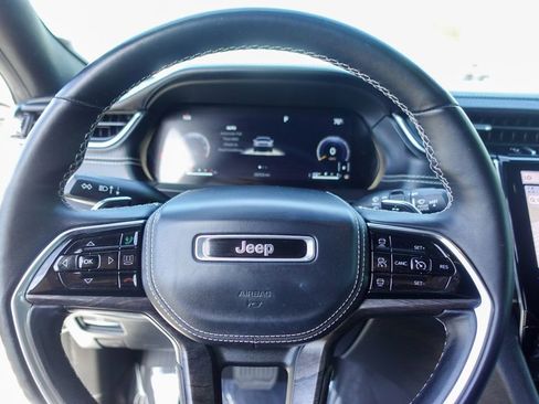 Used 2021 Jeep Grand Cherokee L Overland w/ Luxury Tech Group IV image 12