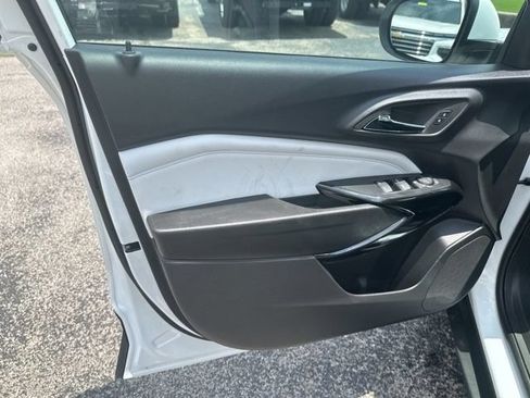 New 2026 Chevrolet Trax LT FWD image 10