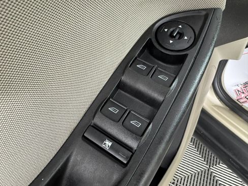 Used 2017 Ford Focus SE FWD image 34