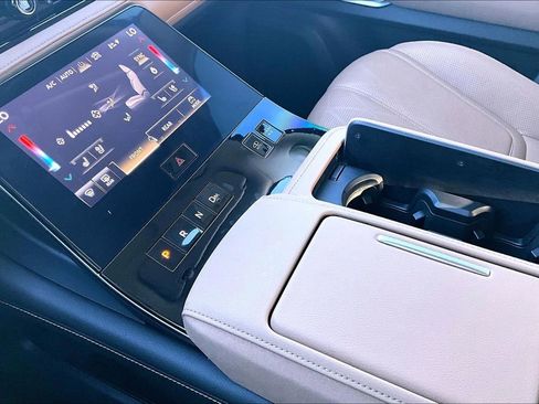 Certified 2025 INFINITI QX80 Sensory image 18