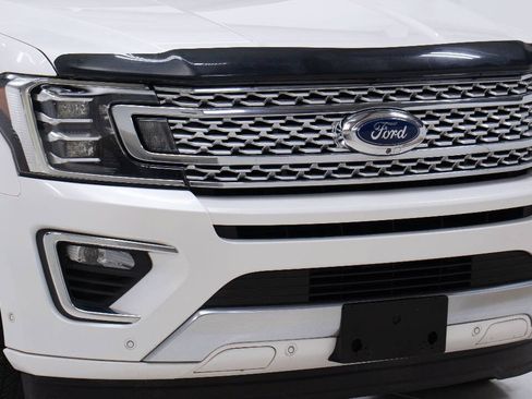 Used 2018 Ford Expedition Platinum RWD image 9