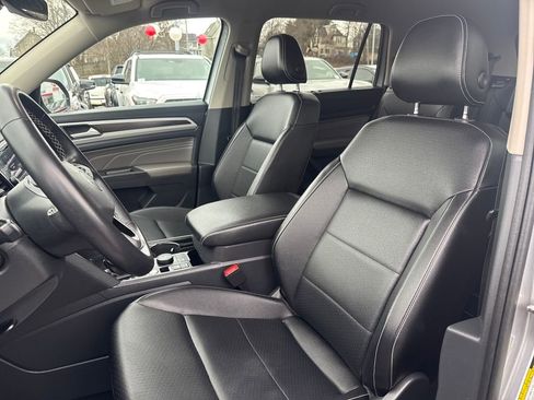 Used 2023 Volkswagen Atlas SE image 13