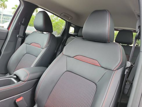 New 2026 Nissan Kicks SR FWD image 25