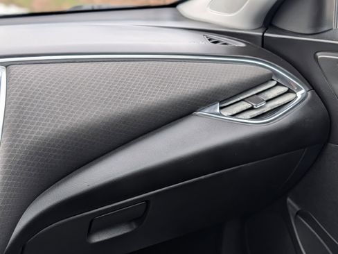 Used 2018 Chevrolet Malibu LT image 15