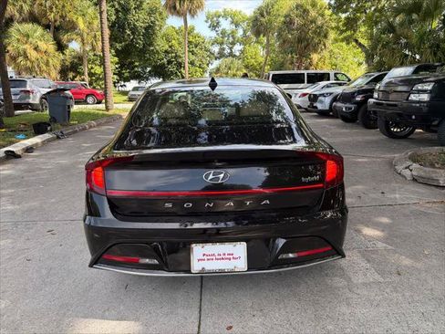 Used 2021 Hyundai Sonata Limited w/ Cargo Package FWD image 8