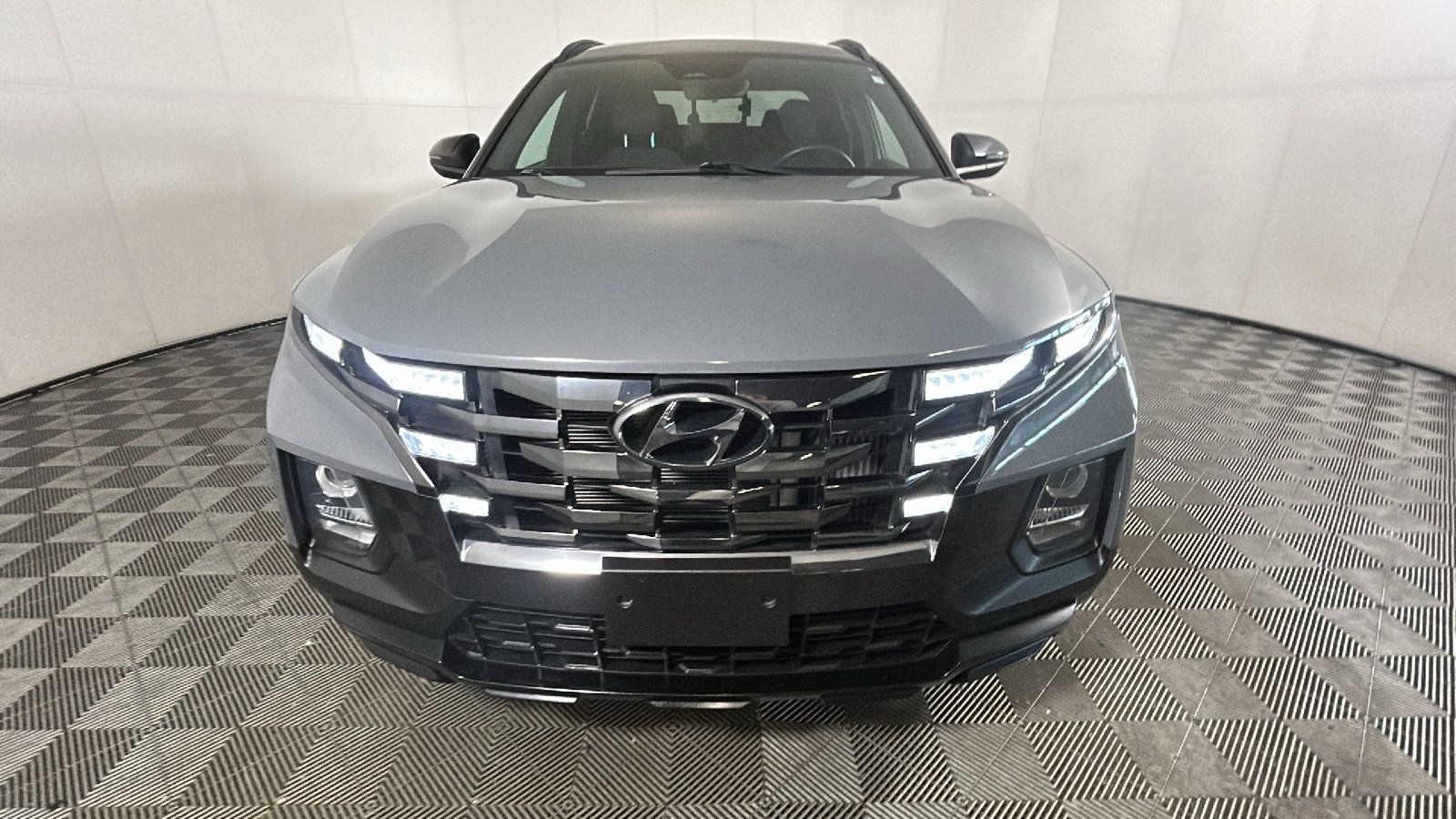 Used 2023 Hyundai Santa Cruz Night AWD/4WD image 9