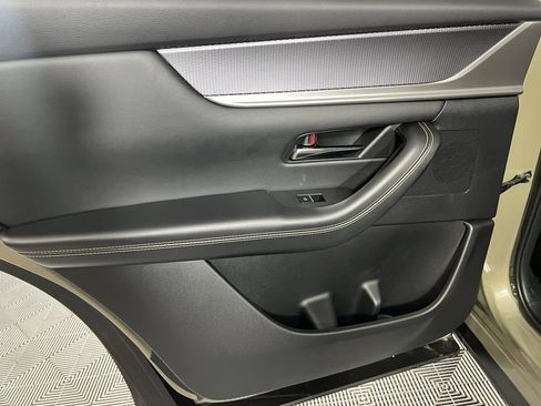 Used 2025 MAZDA CX-70 3.3 Turbo w/ Premium Plus Pkg image 28