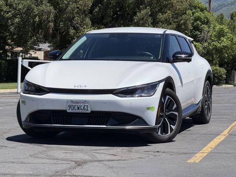 Used 2022 Kia EV6 Wind w/ Wind Technology Package AWD/4WD image 1