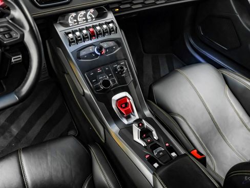 Used 2018 Lamborghini Huracan LP 580-2 image 89