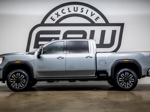 Used 2024 GMC Sierra 2500 Denali Ultimate AWD/4WD image 5