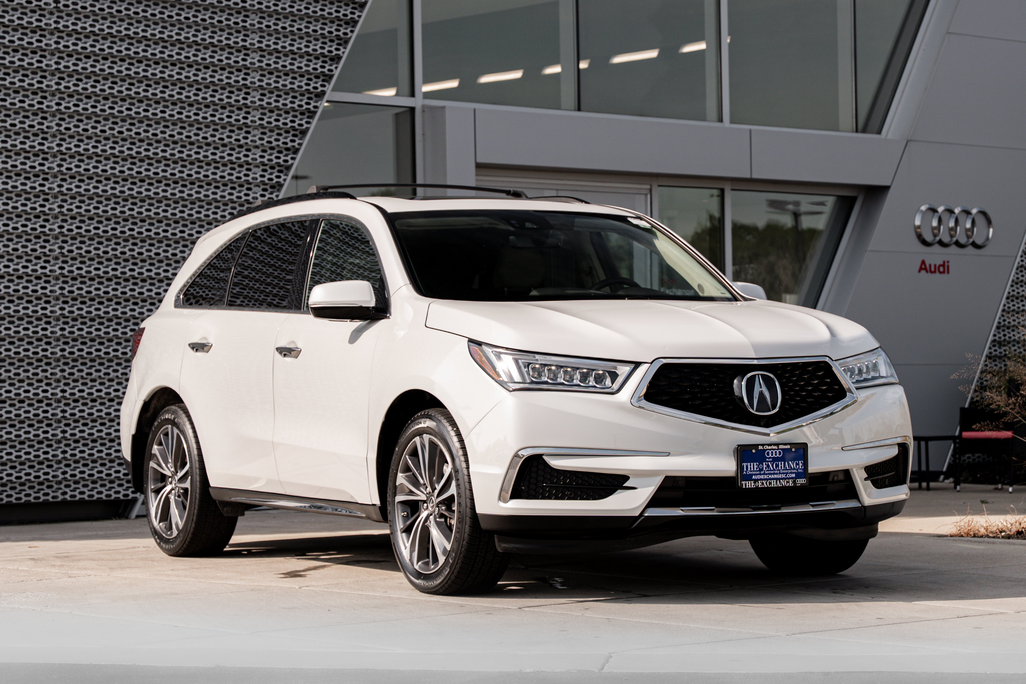 Used 2020 Acura MDX w/ Technology Package AWD/4WD image 1