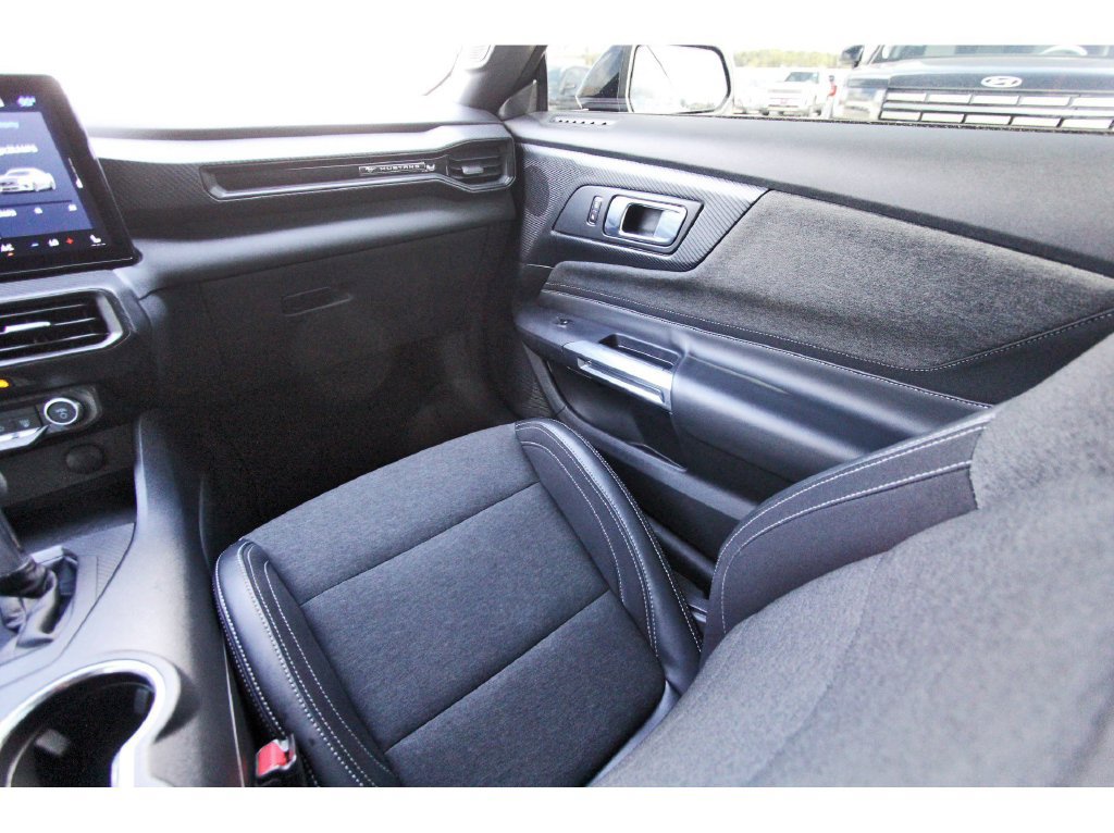 Used 2024 Ford Mustang Coupe RWD image 12