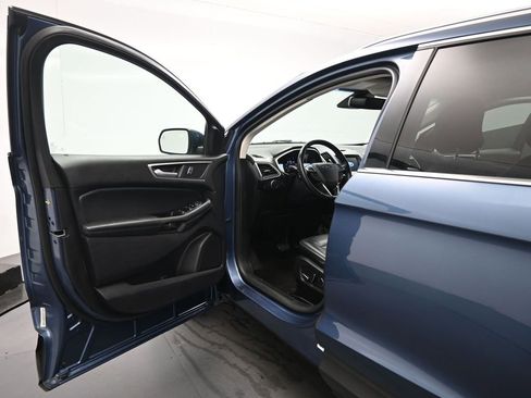 Certified 2019 Ford Edge SEL w/ Equipment Group 201A image 9