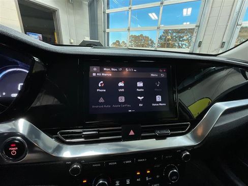 Used 2022 Kia Niro EX w/ Cold Weather Package image 17
