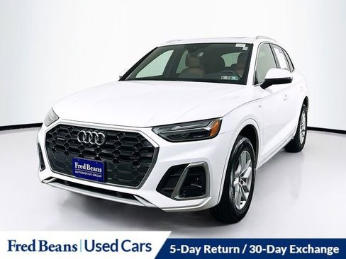 Used 2023 Audi Q5 2.0T Premium w/ Convenience Package AWD/4WD image 3