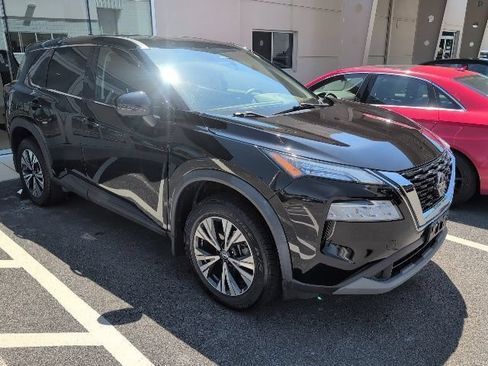 Used 2021 Nissan Rogue SV AWD/4WD image 1