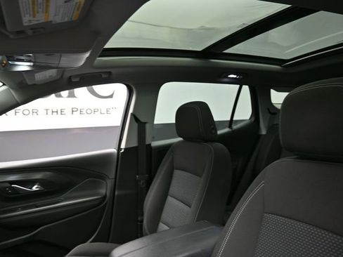 Used 2023 GMC Terrain SLE w/ Driver Convenience Package FWD image 17