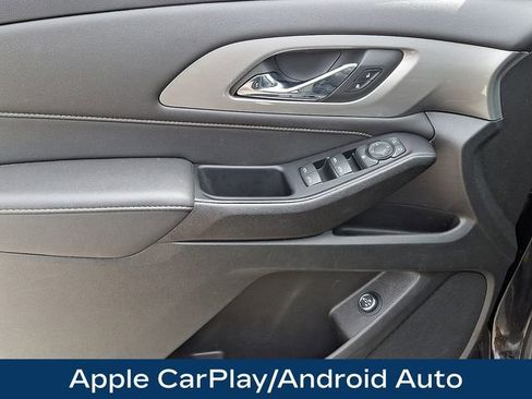 Used 2023 Chevrolet Traverse LT w/ Midnight/Sport Edition image 17