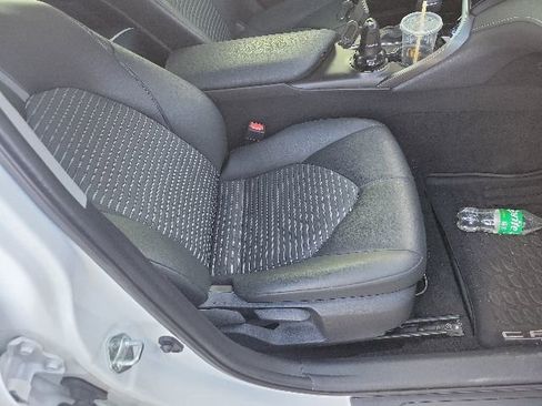 Used 2023 Toyota Camry SE FWD image 6