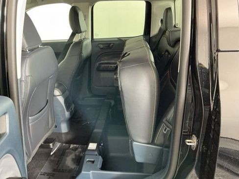 Used 2025 Ford Maverick Lobo AWD/4WD image 28