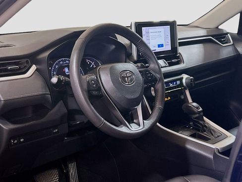 Used 2023 Toyota RAV4 XLE Premium FWD image 7
