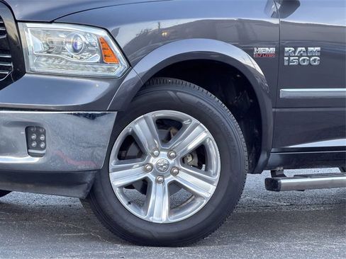 Used 2015 RAM 1500 Laramie w/ Convenience Group image 8