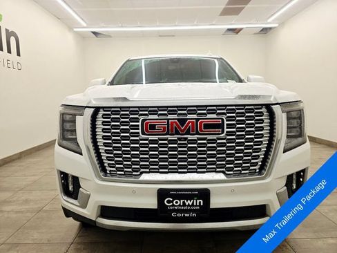 Used 2021 GMC Yukon Denali w/ Denali Premium Package AWD/4WD image 8