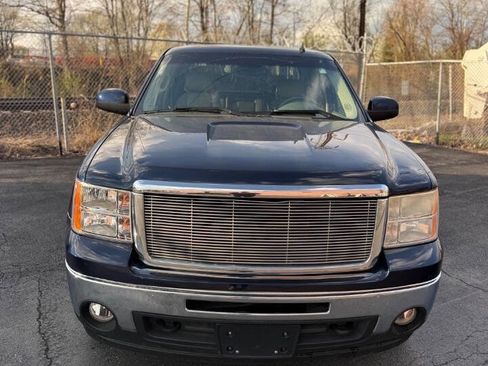 Used 2010 GMC Sierra 1500 SLT w/ SLT Convenience Package image 9