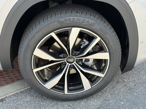 New 2025 Volkswagen Atlas Cross Sport SEL Premium R-Line image 7