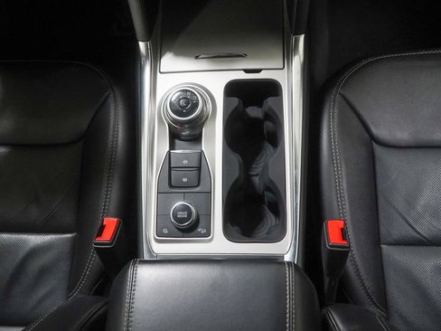 Used 2022 Ford Explorer Limited w/ Equipment Group 301A image 41