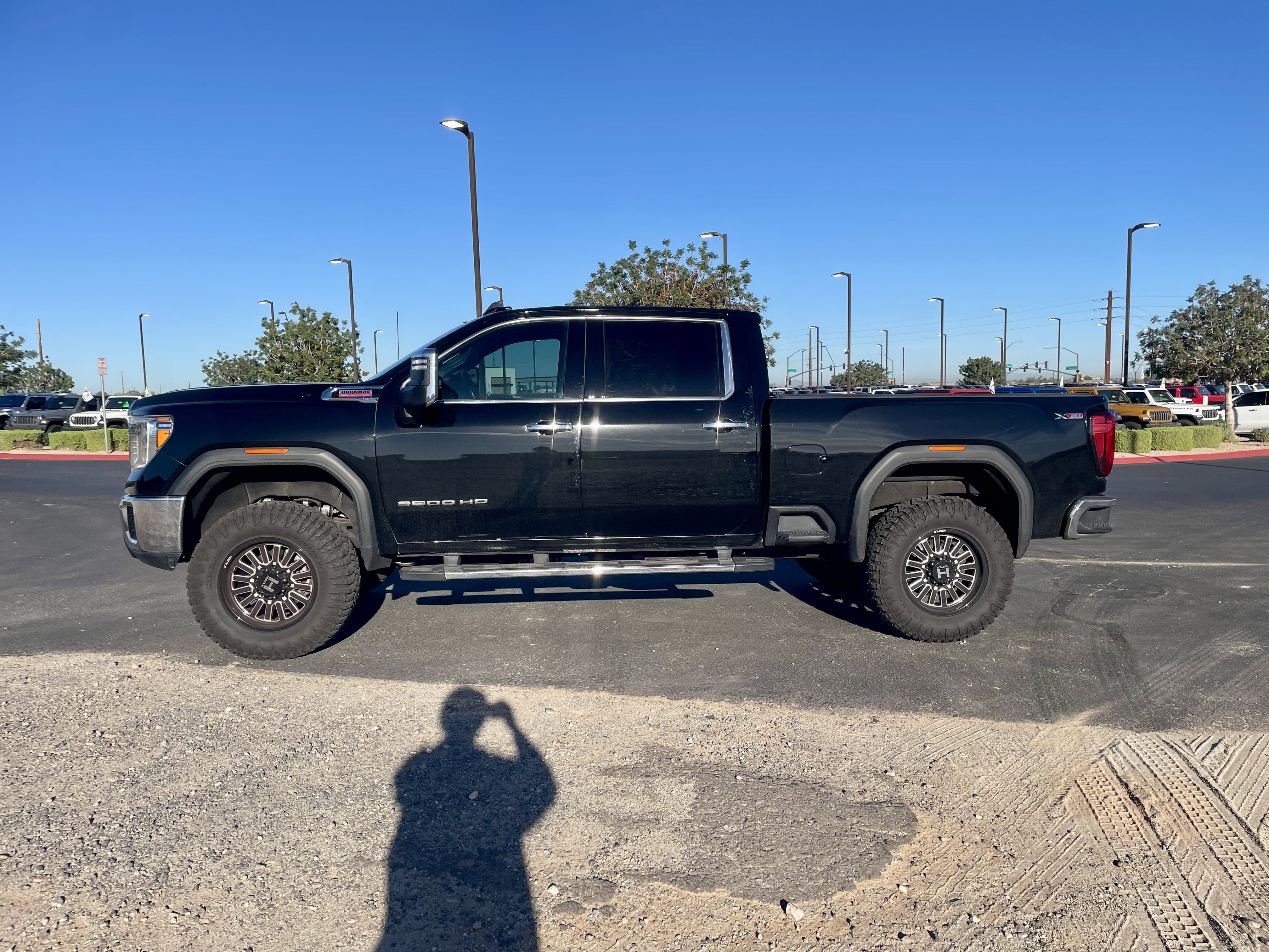 Used 2021 GMC Sierra 3500 SLT AWD/4WD image 2