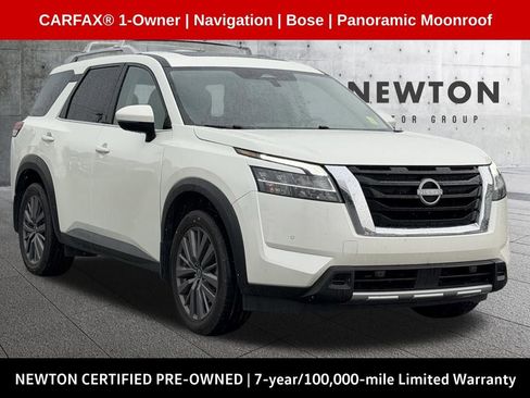 Used 2024 Nissan Pathfinder SL w/ SL Premium Package FWD image 1