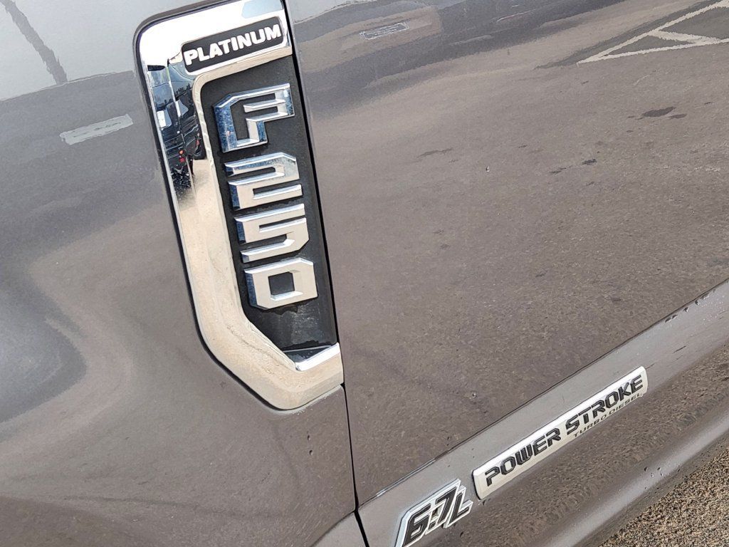 Used 2021 Ford F250 Platinum w/ FX4 Off-Road Package AWD/4WD image 10