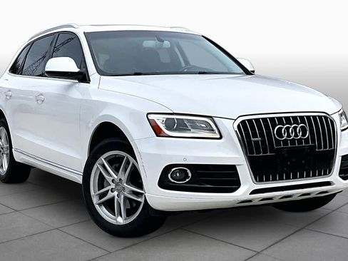 Used 2017 Audi Q5 2.0T Premium Plus w/ Technology Package AWD/4WD image 3
