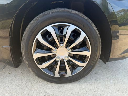 Used 2019 Nissan Sentra S image 36