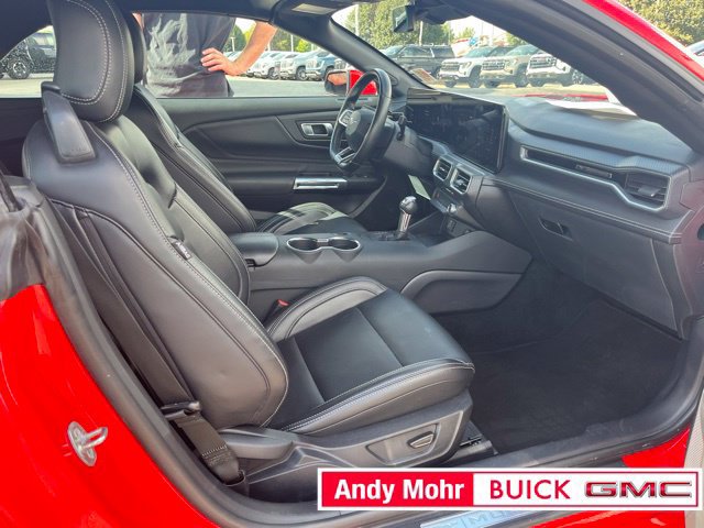 Used 2025 Ford Mustang Premium RWD image 30