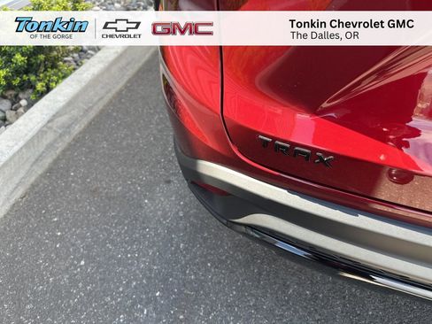 New 2025 Chevrolet Trax RS image 26